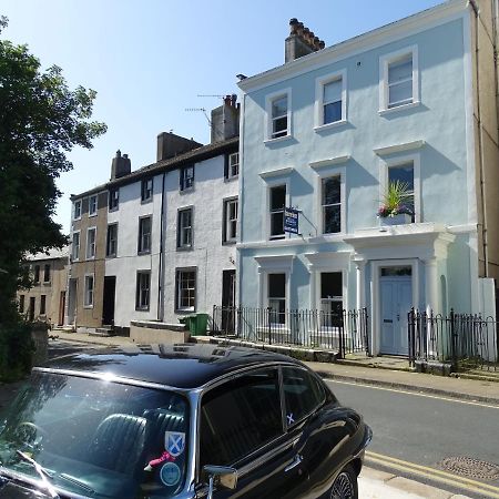 Osborne House B&B Уоркингтън Екстериор снимка